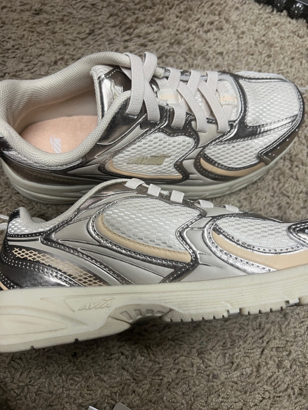 Avia Girls Silver & Cream Athletics Sneakers